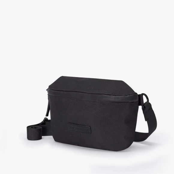 ucon jona stealth black